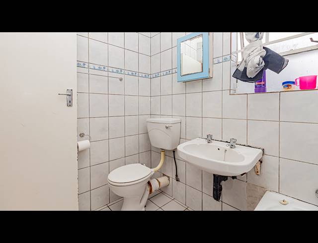 2 BEDROOM APARTMENT TO LET IN WELTEVREDEN PARK